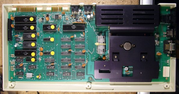 mobo-Vic20-E